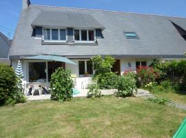 Maison T3 avec jardin 5 minutes de Vannes, hotel en Saint-Avé