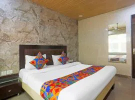 FabHotel Gera's - Nehru Place Market