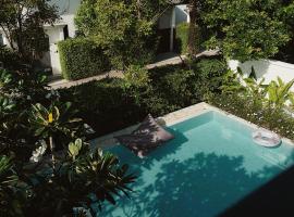 Argo Pattaya Resort and Villas, hotel en Ban Huai Yai