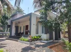 BAYWOODS Luxury Beach Villa, ECR Edaikazhinadu - Near Pondicherry