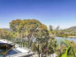 Aquilae-Waterfront Property Horsfield Bay -firepit,late check out