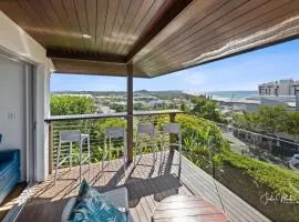 Pacific View - Steps to Coolum beach, Pets on app