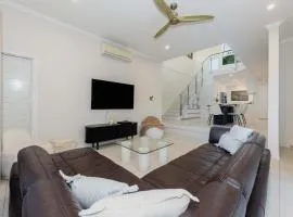 Coastal Retreat in Townsville