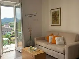 THE SUNFLOWER APARTMENT