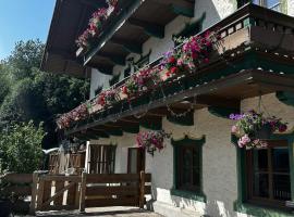 Idyllisches Bauernhaus Apartment, hotel v destinaci Raubling