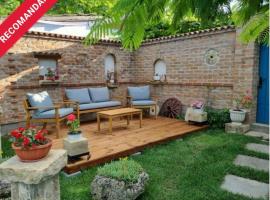 Casa David&Alexia 2 Mai, hotel u gradu Doj Maj