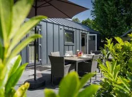 Moderne Tiny Chalet, 15min van Zeeuwse Kust VP072