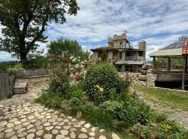 Etno Rekreacia Tabatadze, With Outdoor pool
