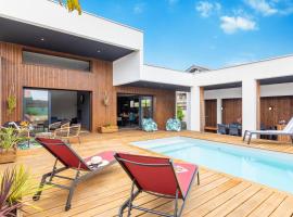 Villa Samare - Avec piscine à 5 min des plages, hotel in Anglet