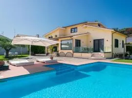 Luxury Duplex Suite in Villa with Private Pool - Near Rome & Ostia