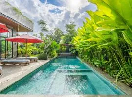 5 BR Retreat Villa - Beach Access