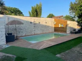 Maison confortable à Jard-sur-Mer avec grand jardin clôturé