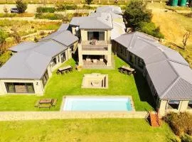 Stone`s Throw Manor