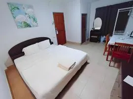 X Mitr Inn HuaHin Beach - หาดหัวหิน