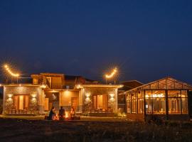 The Winter Courtyard by AVVAs Stays, hotel v destinaci Bir