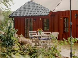 Quaint Barn Nestled Between Sea And Forest, hotel v destinaci Båstad