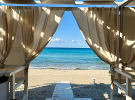 300 passi dal mare, Casa Irma, hotel a Baia Verde