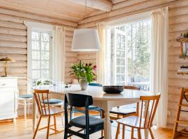 Cozy Times In Log House Amongst Trees, hotel v destinaci Ebeltoft