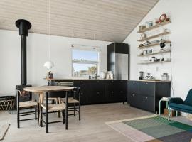 Cozy Home By Limfjord With Bathing Jetty, hotel v destinaci Snedsted