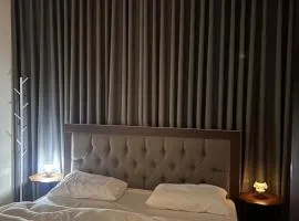 شقه