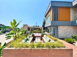 Privia Villas By Seven For Life, hotel in Kuşadası