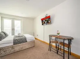 -RE7B- For your relaxed and Cosy stay with Free WiFi