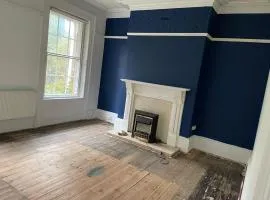 Grimsby Central Luxury 2 Bedrooms, Pelham 1