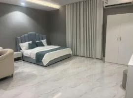 شقة سكنية واجنحة مريحه
