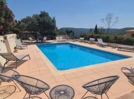 Gites Colline De Sollies, Hotel in Salernes