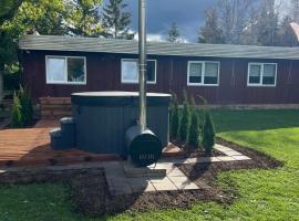 Laulasm&auml;e Puhkebaas, khu glamping ở Laulasmaa