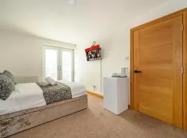 -RF7B- For your relaxed and Cosy stay with Free WiFi
