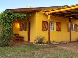 Cabañas Los Álamos Panaholma, hotel in Panaholma