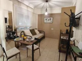 Central Petite Hideaway with Balcony- Near Station