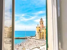 Sulla spiaggia - On the beach