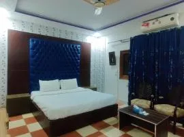 Khan's Family guest House