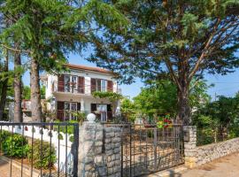 Beautiful Apartment In Pinezici, ξενοδοχείο σε Pinezici
