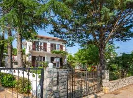 Beautiful Apartment In Pinezici