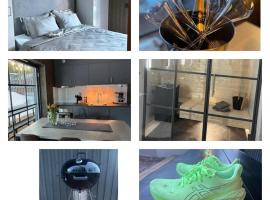 Luxury ski apartment - Lindvallen S&auml;len 365 Pool & Padel concept, hotel con pileta en Lindvallen