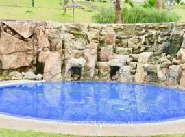 Très grand appartement avec plusieurs piscines