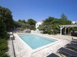 Villa Donna - holiday house for relaxation with pool, sauna, jacuzzi & biliards, Ližnjan - Istra
