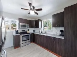 Bright & Spacious Upper Unit with Two Bedrooms in Denver