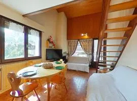 Charmant appart 3 pièces avec mezzanine et ascenseur, 6 pers, centre village, proche commerces, navettes - FR-1-241-138