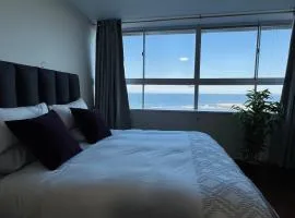Accommodation Front - Edgy Beachfront 2 Sleeper with Stunning View