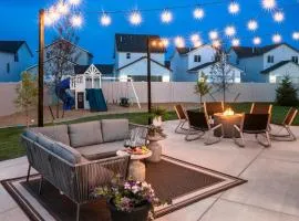 Luxe Group Stay Hot Tub Game Lounge Fire Pit