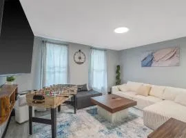 2-Bedroom Emerson Stay, Near Zoo, Museums and Downtown