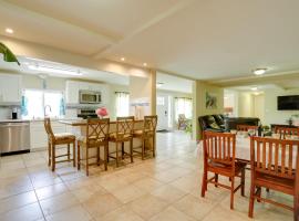 7 Mi to Waikiki Airy Retreat Near Shops and Eats!, hotel din Honolulu