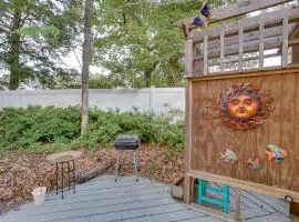 3 Mi to Festival Park Studio Escape in Manteo!