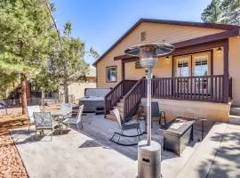 4 Mi to Lake Show Low Home with Hot Tub
