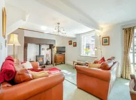 Hollow Creek Cottage - 28012