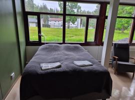 NATO bunker with nice bed and appliancies, Hotel in Mikkeli